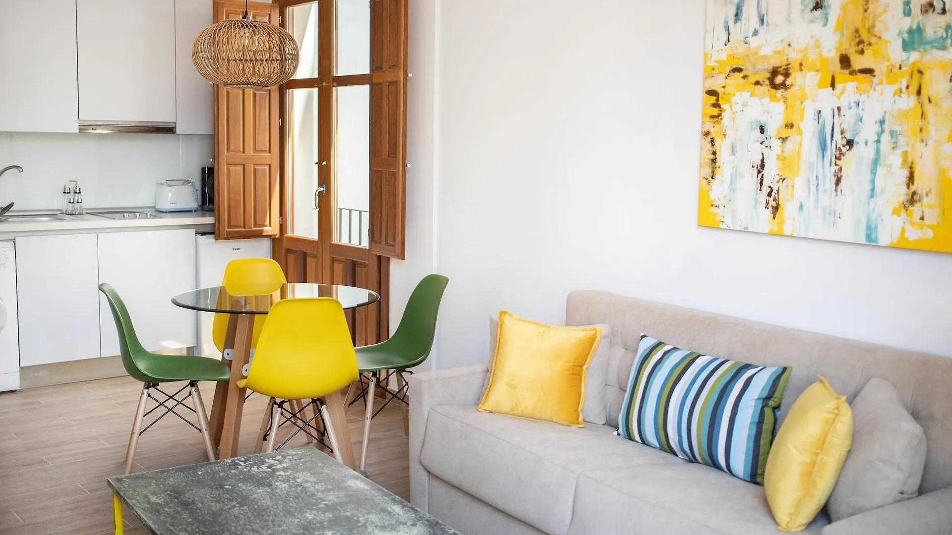 Feelathome Martires Apartments Малага Испания